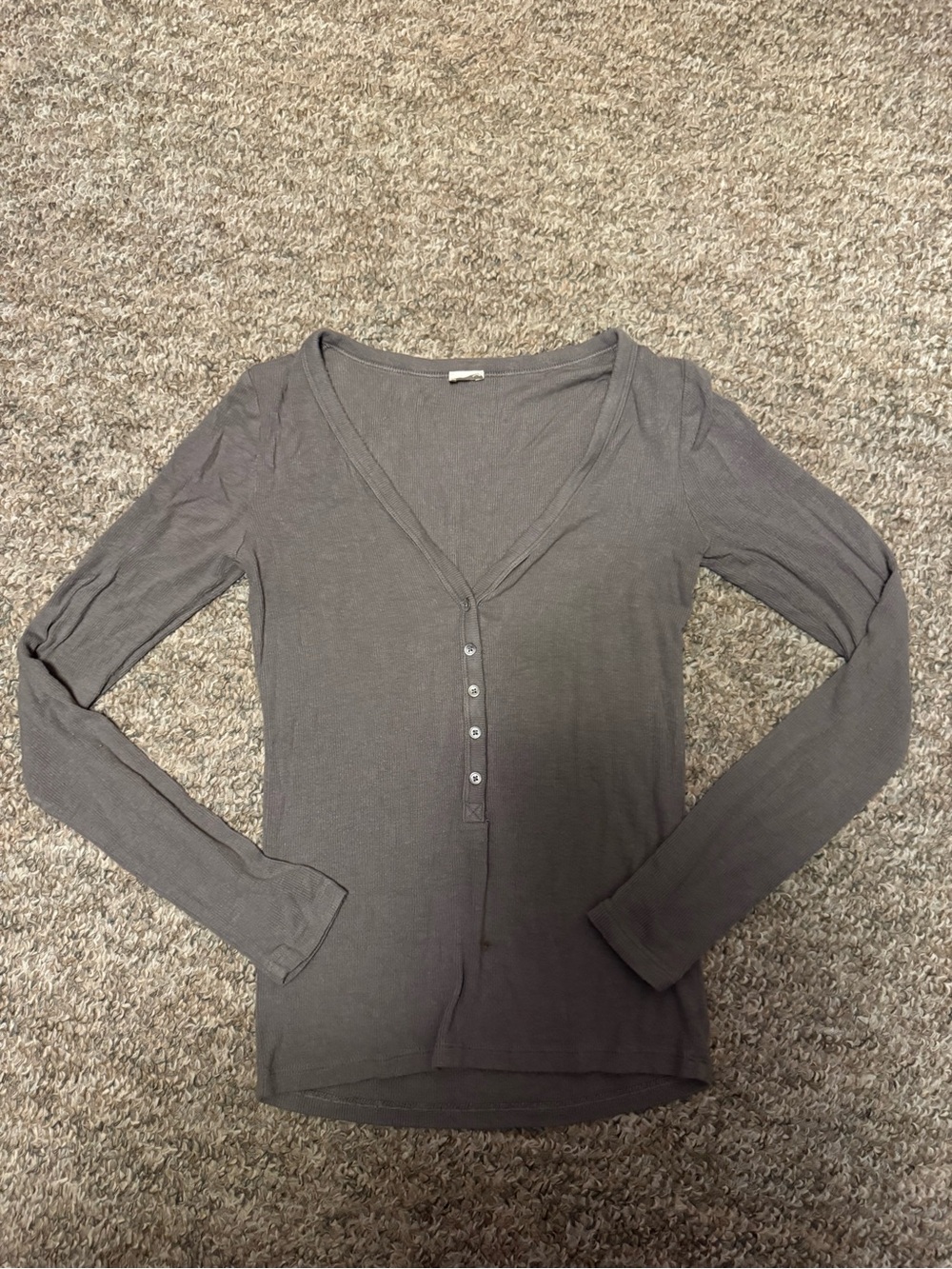 Wilfred from Aritzia Long Sleeve Henley Top - Gray